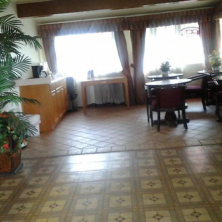 Budget Inn Tulare Esterno foto
