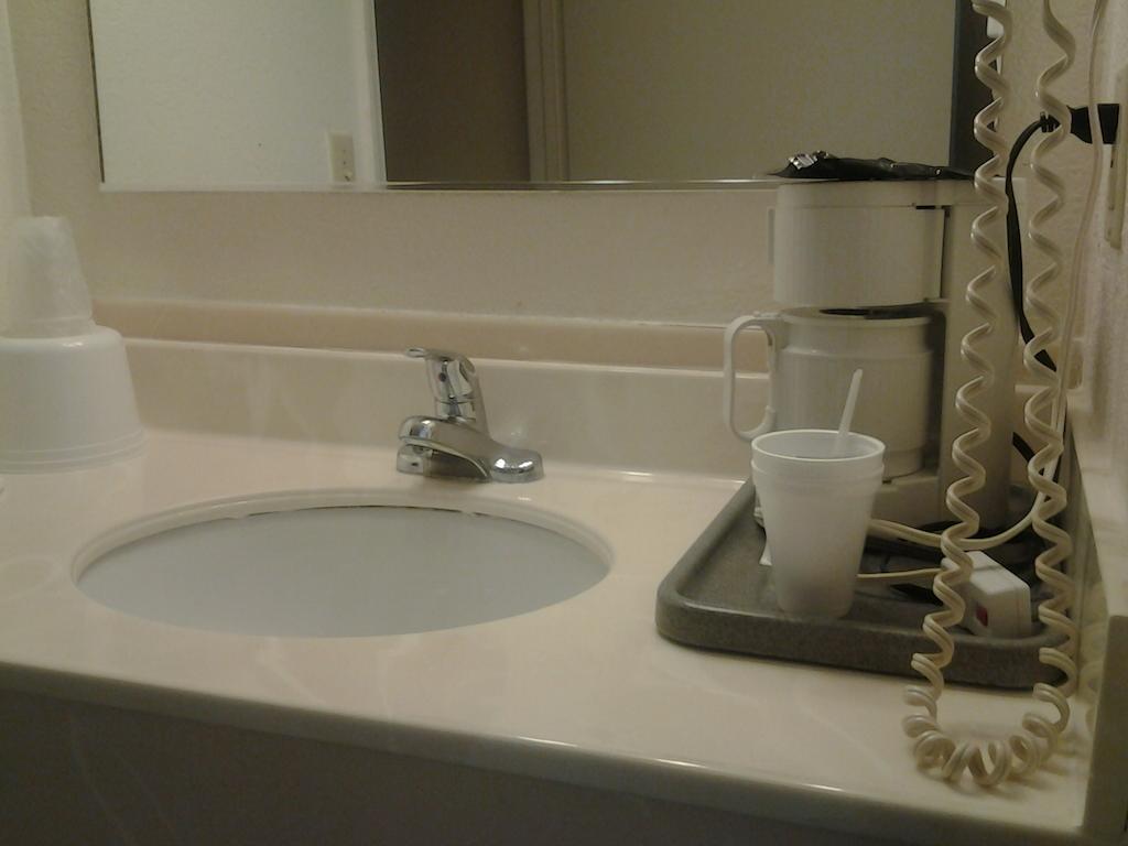 Budget Inn Tulare Esterno foto